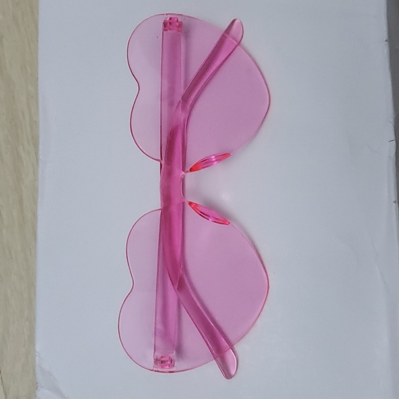 Light pink heart sunglasses - Picture 1 of 1